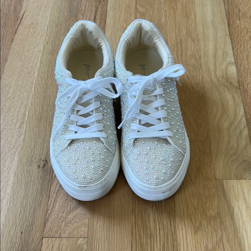 Elegant White Beaded Women's Sneakers